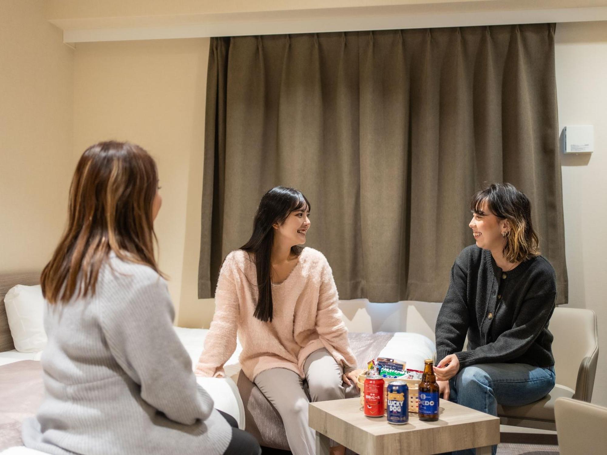 Hotel Sanrriott Shinsaibashi Osaka Dış mekan fotoğraf